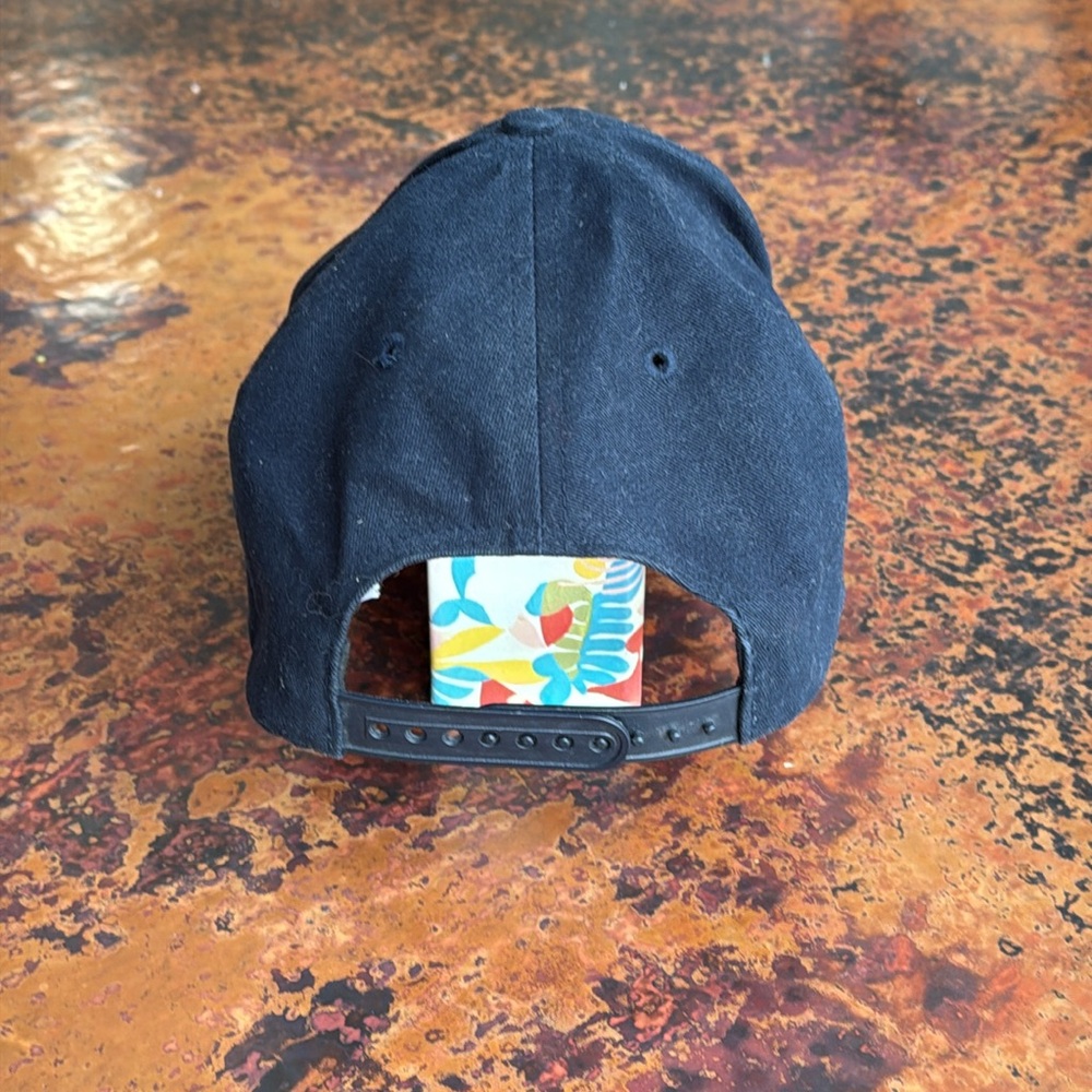 Genuine Merchandise Navy NY Yankees Cotton Vented Baseball Hat Embroidered Logo - Picture 5 of 8